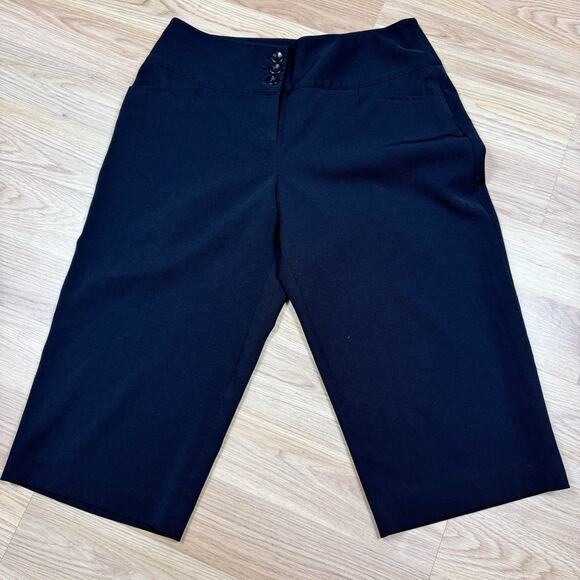 Women’s Fashion Bug Size 10 Black Wide Leg Capri Gaucho Pant - Picture 1 of 4